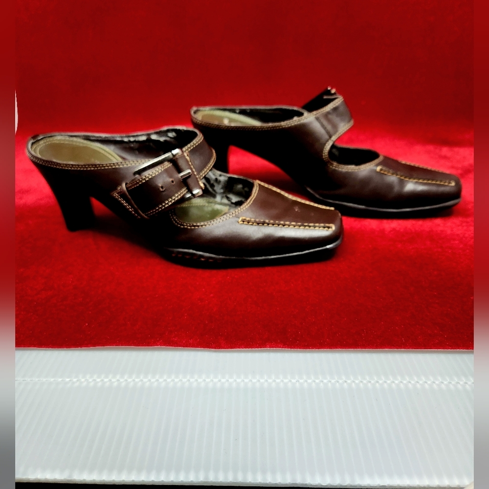 AEROSOLES Brown Heels 6.5